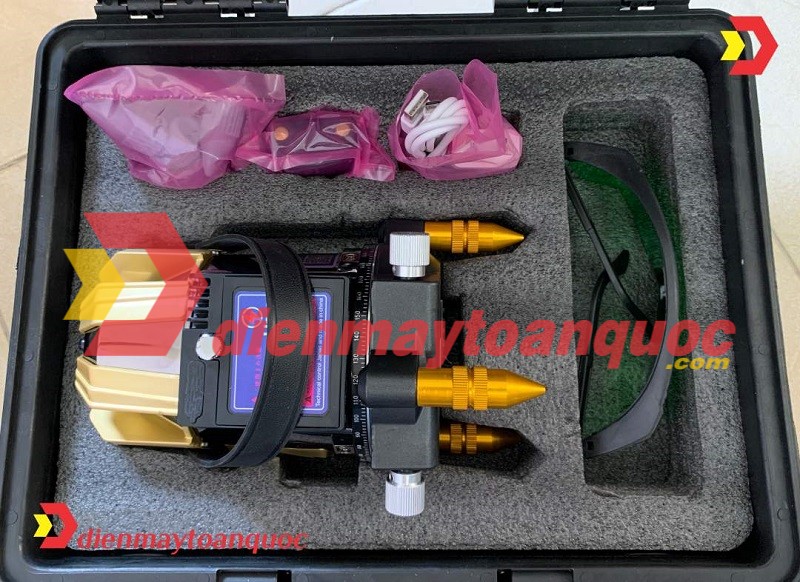 may-can-muc-laser-12-tia-xanh-1